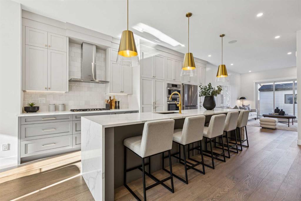 Picture of 1726 19 Avenue NW, Calgary Real Estate Listing