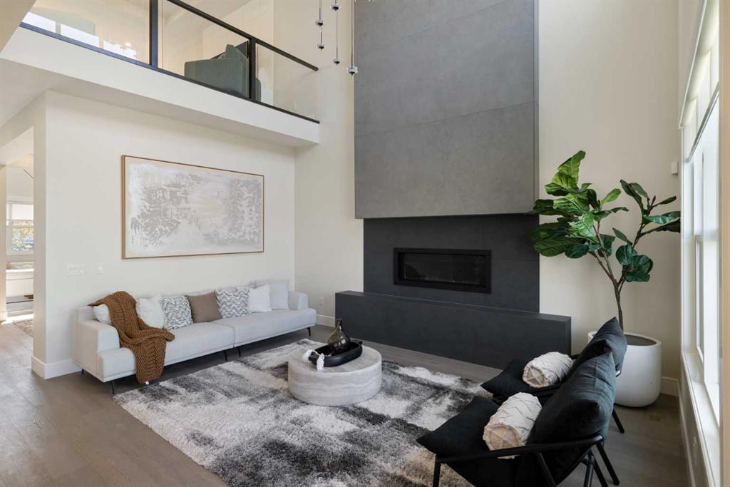 Picture of 33 Heritage Park , Cochrane Real Estate Listing