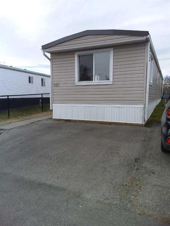 Picture of 421 Kannell Drive NE, High River Real Estate Listing