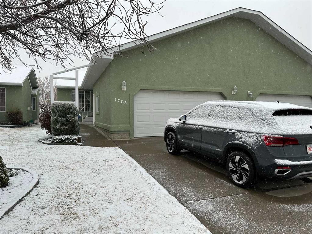 Picture of 1705 17 Street , Didsbury Real Estate Listing