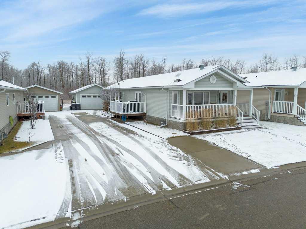 Picture of 7 Baywood Link , Sylvan Lake Real Estate Listing