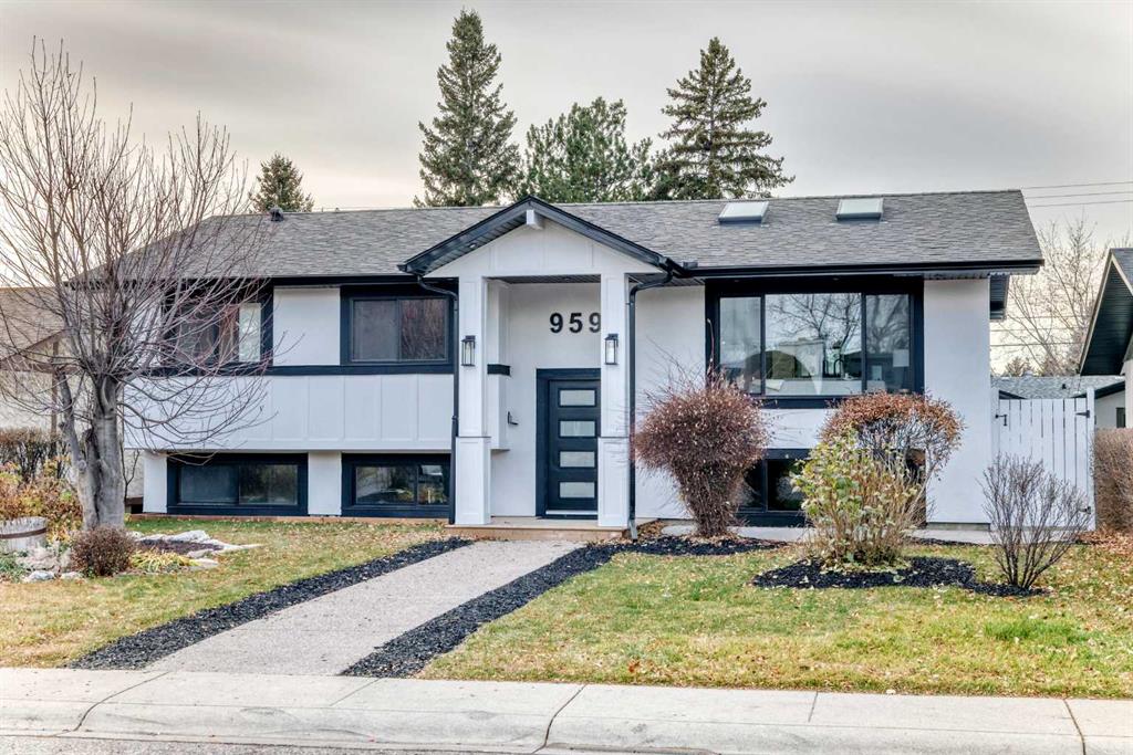 Picture of 959 Lake Arrow Way SE, Calgary Real Estate Listing