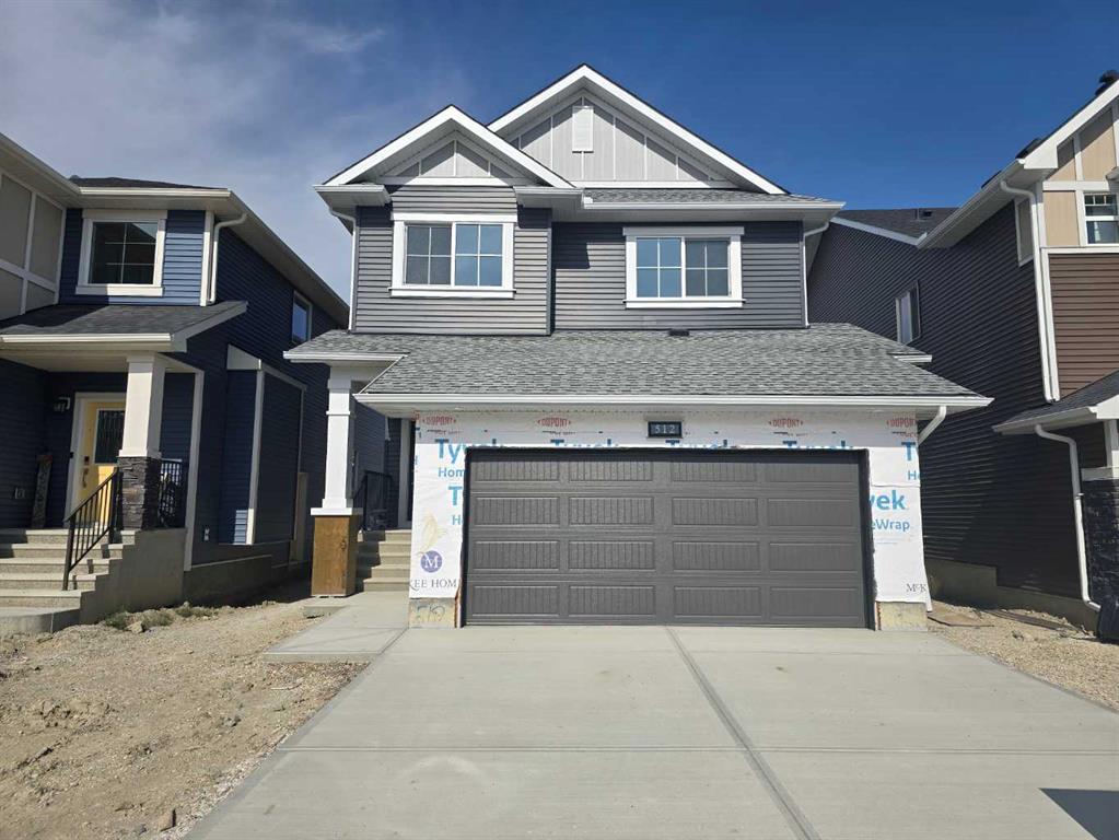 Picture of 512 Baywater Manor SW, Airdrie Real Estate Listing
