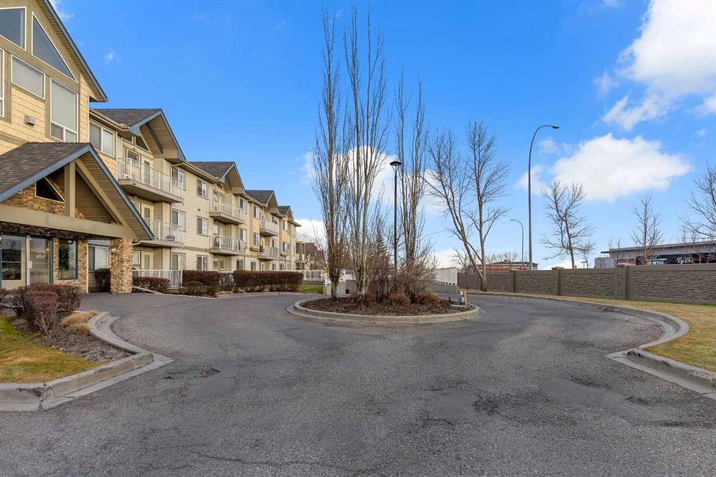 Picture of 313, 7 Harvest Gold Manor NE, Calgary Real Estate Listing