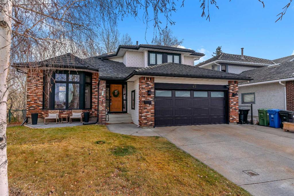 Picture of 42 Douglas Woods Way SE, Calgary Real Estate Listing