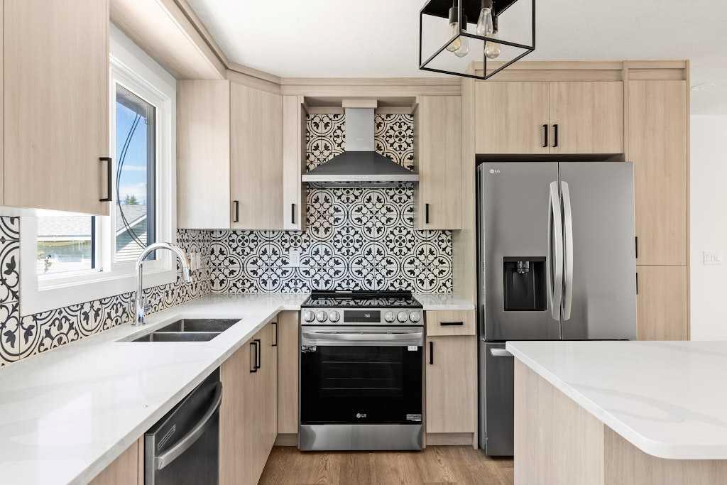 Picture of 856 Rundlecairn Way NE, Calgary Real Estate Listing