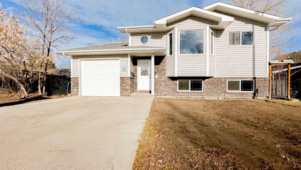 Picture of 326 3 Street SW, Medicine Hat Real Estate Listing
