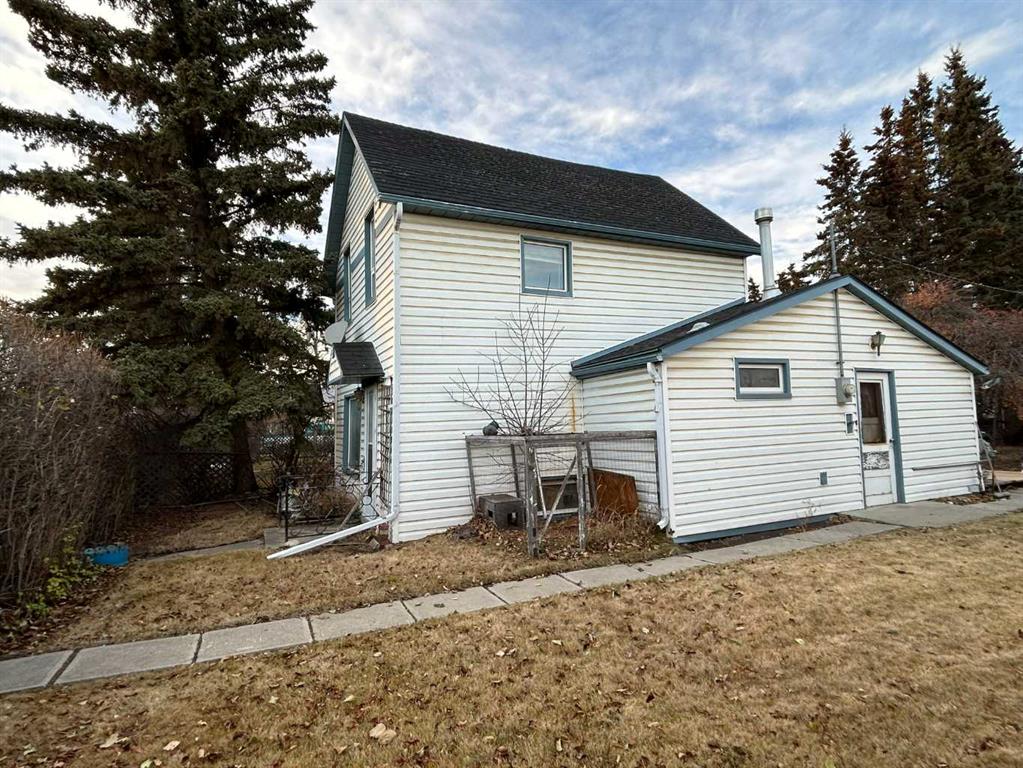 Picture of 5118 51 Street , Olds Real Estate Listing