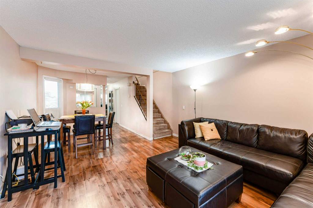 Picture of 6640 Temple Drive NE, Calgary Real Estate Listing