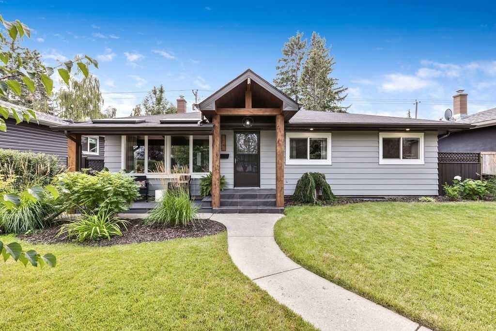 Picture of 121 Hanover Road SW, Calgary Real Estate Listing