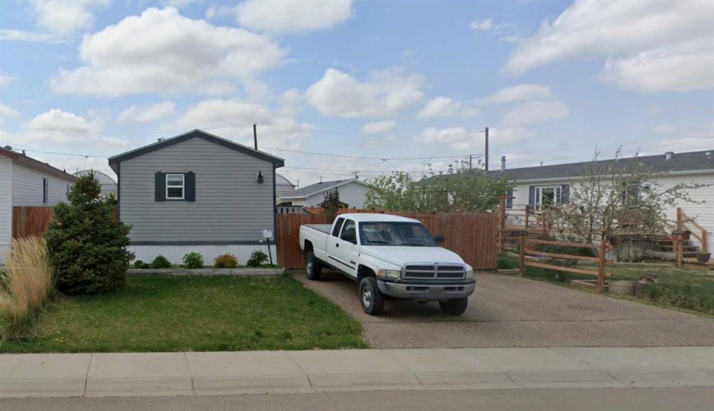 Picture of 331 3 Street NW, Redcliff Real Estate Listing