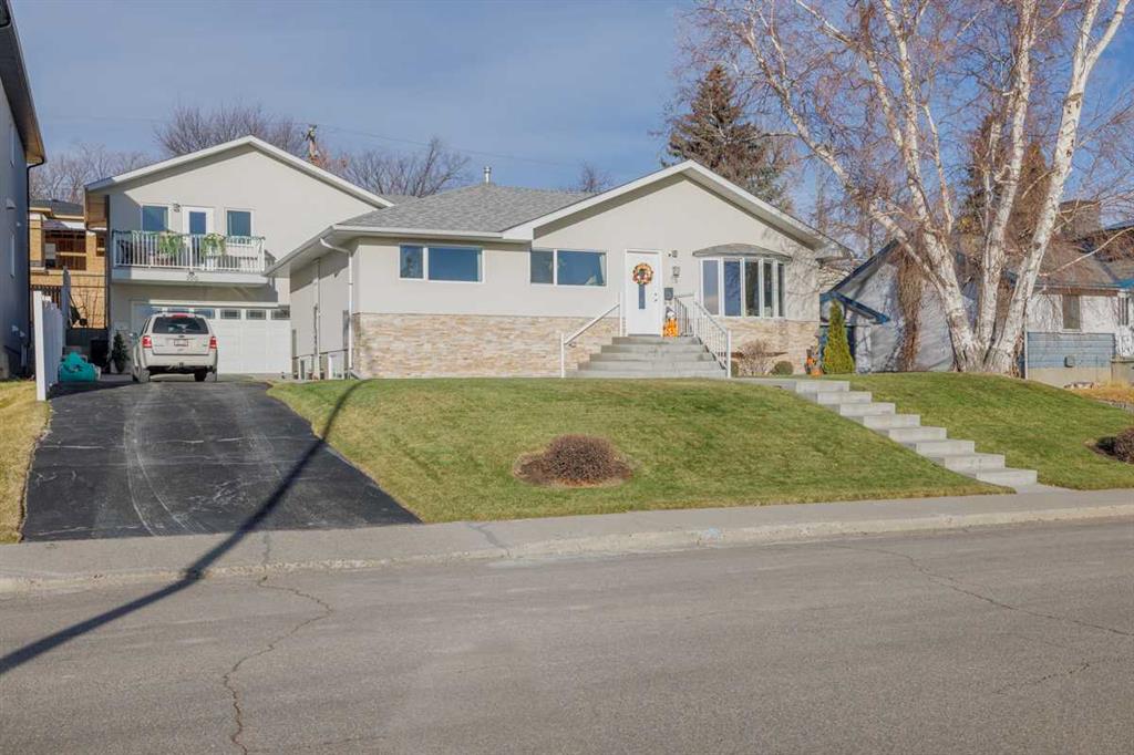 Picture of 25 Highwood Place NW, Calgary Real Estate Listing