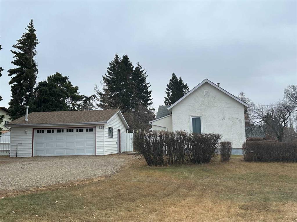 Picture of 4829 46 Street , Ponoka Real Estate Listing