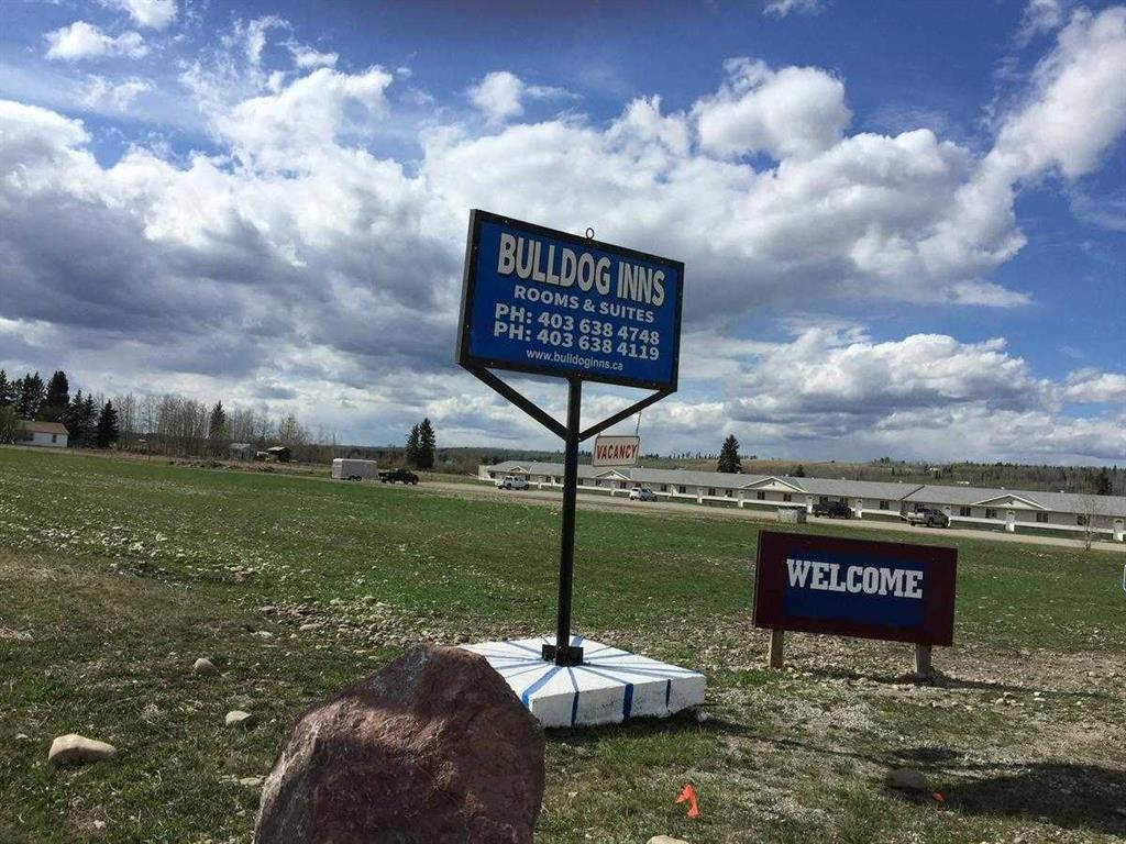 Picture of 830 Main Avenue W, Sundre Real Estate Listing