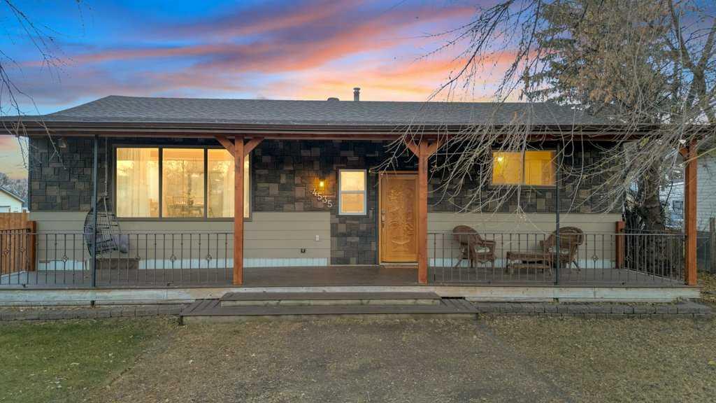 Picture of 4535 47 Street , Sylvan Lake Real Estate Listing