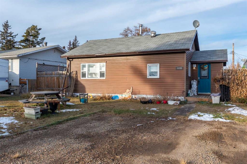 Picture of 5118 51 Avenue , Blackfoot Real Estate Listing
