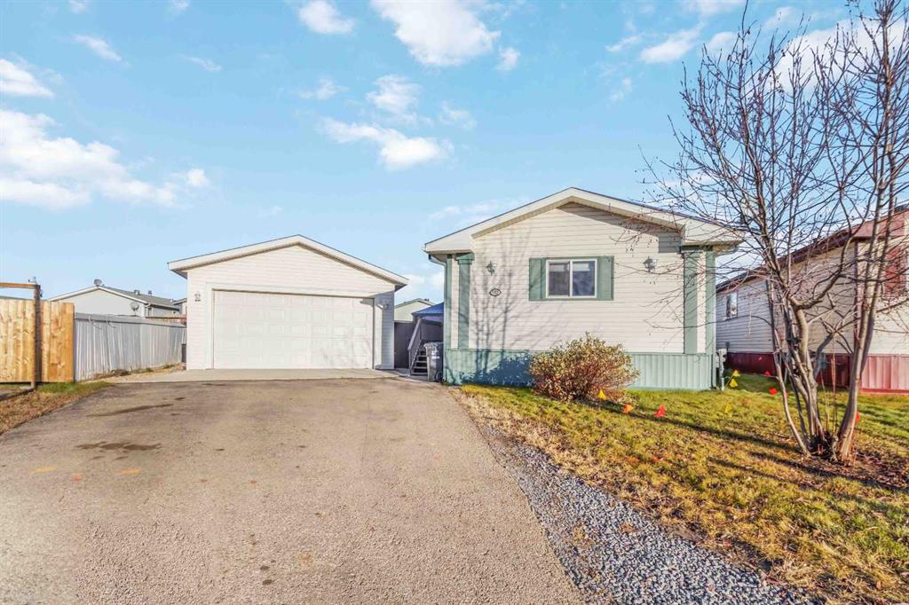 Picture of 552 Mckinlay Crescent , Fort McMurray Real Estate Listing