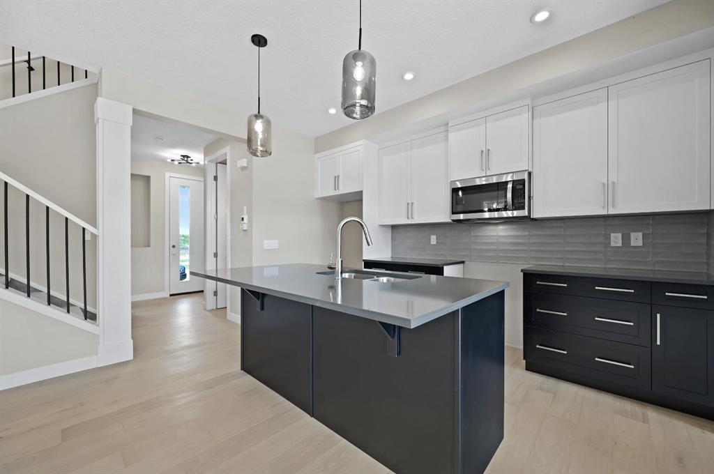 Picture of 21 Sora Gate SE, Calgary Real Estate Listing
