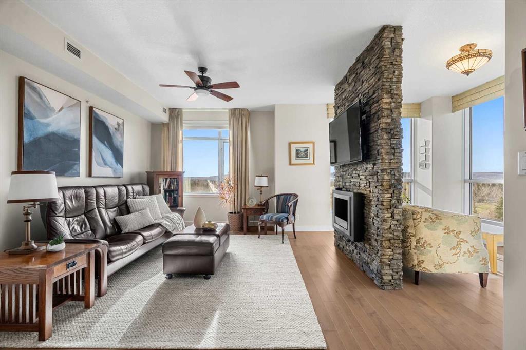 Picture of 808, 16 Varsity Estates Circle NW, Calgary Real Estate Listing