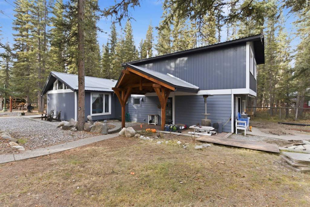 Picture of 15 Park Point , Bragg Creek Real Estate Listing