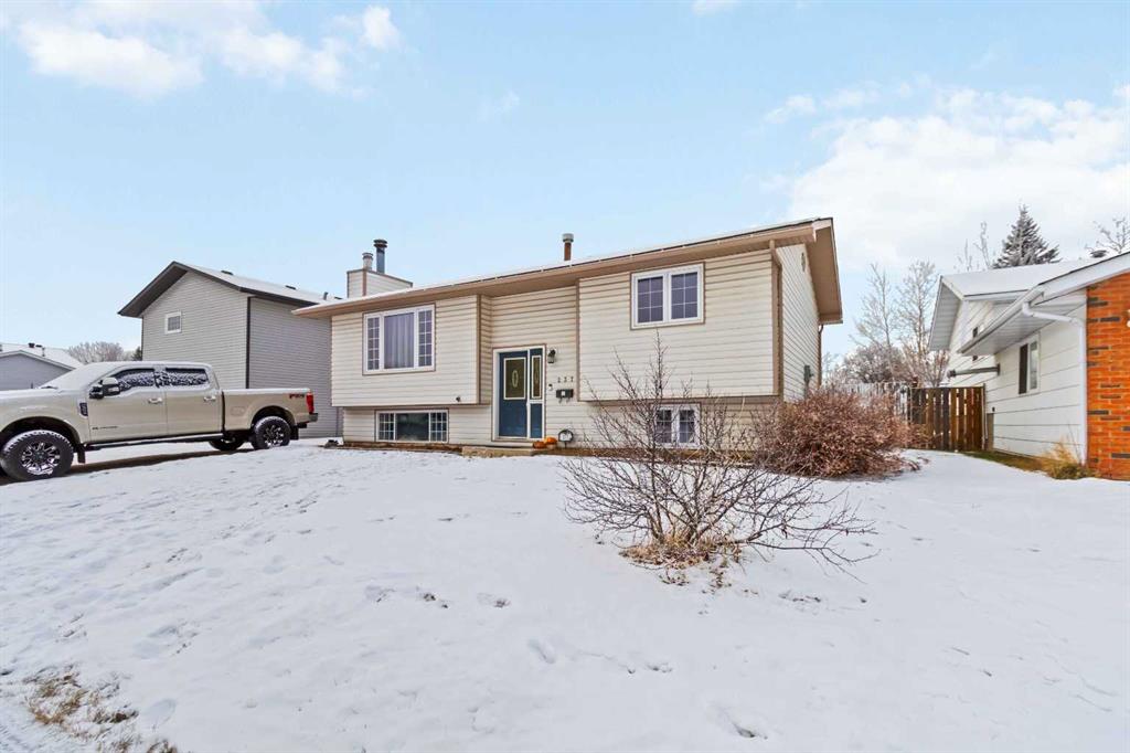 Picture of 237 Cochrane Crescent , Fort McMurray Real Estate Listing