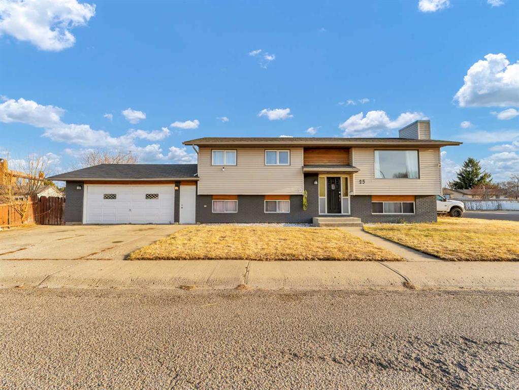 Picture of 25 Rossmere Avenue SE, Medicine Hat Real Estate Listing