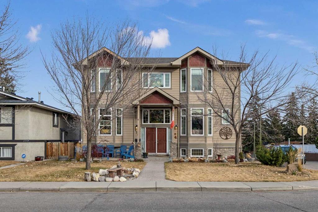 Picture of 4504 70 Street NW, Calgary Real Estate Listing