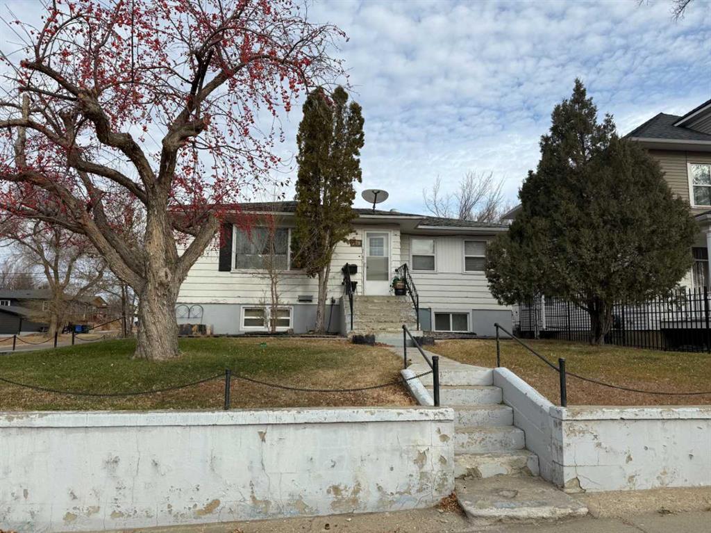 Picture of 378 4 Street SW, Medicine Hat Real Estate Listing