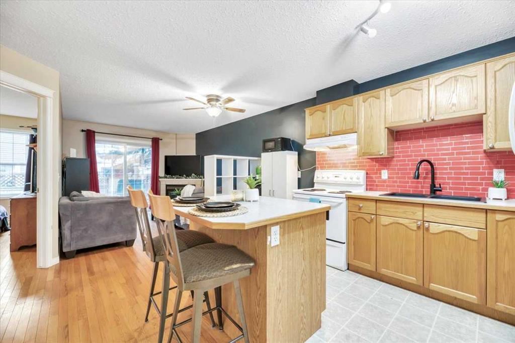 Picture of 411, 103 STRATHAVEN Drive , Strathmore Real Estate Listing