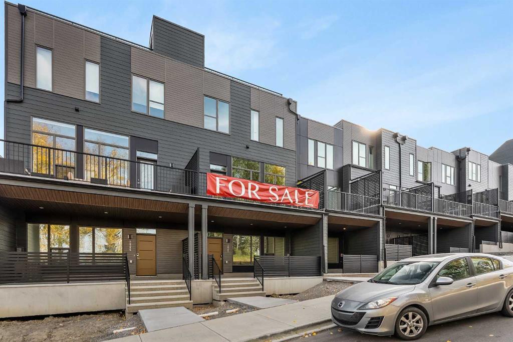 Picture of 2507 Sovereign Crescent SW, Calgary Real Estate Listing