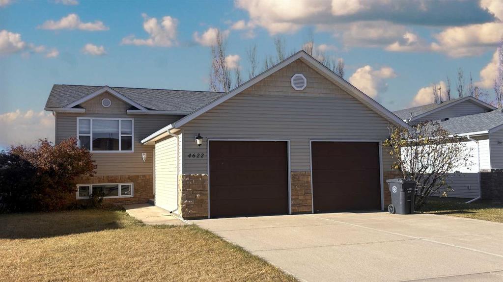 Picture of 4622 Miners Road , Coalhurst Real Estate Listing