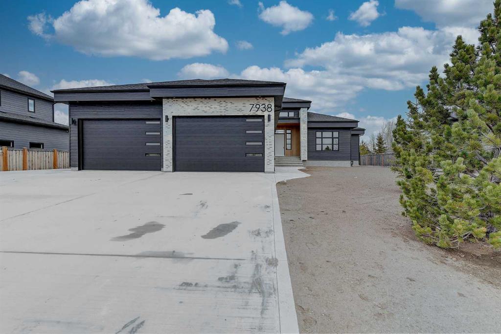 Picture of 7938 Willow Grove Way , Rural Grande Prairie No. 1, County of Real Estate Listing