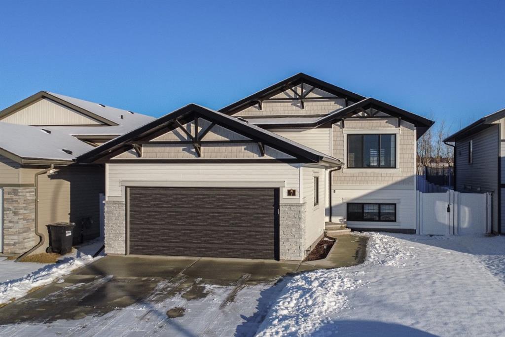 Picture of 7 Thayer Close , Red Deer Real Estate Listing