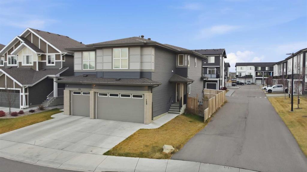 Picture of 135 Walcrest Way SE, Calgary Real Estate Listing