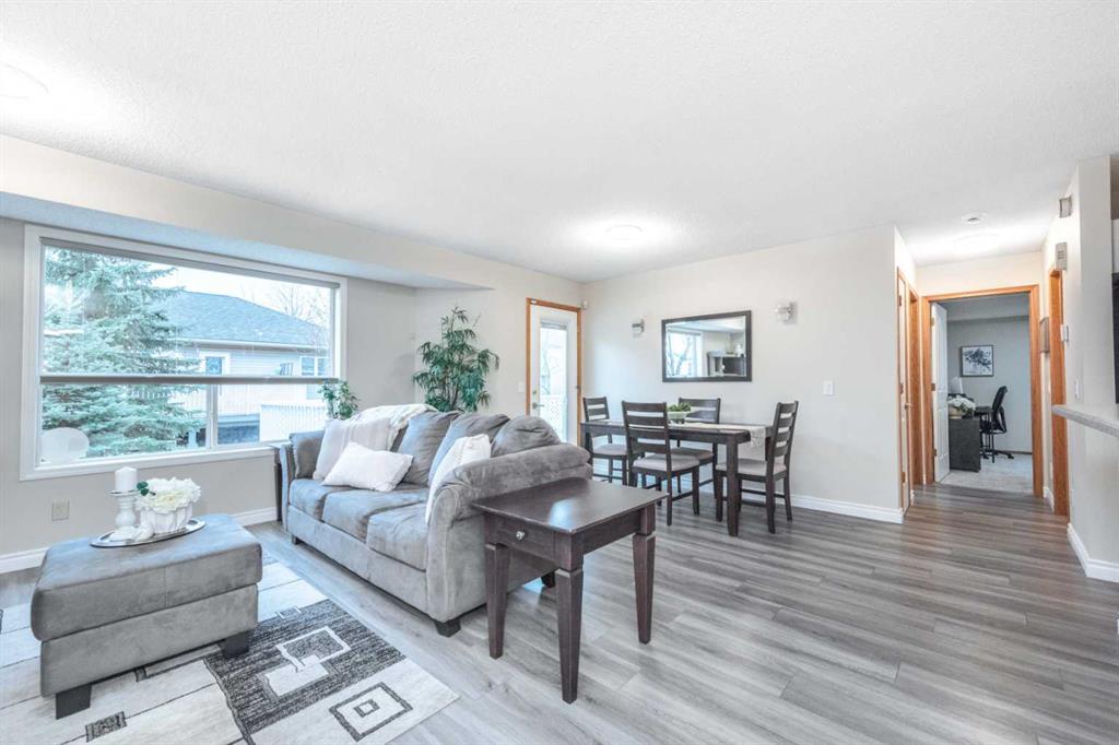 Picture of 136 Mt Aberdeen Manor SE, Calgary Real Estate Listing