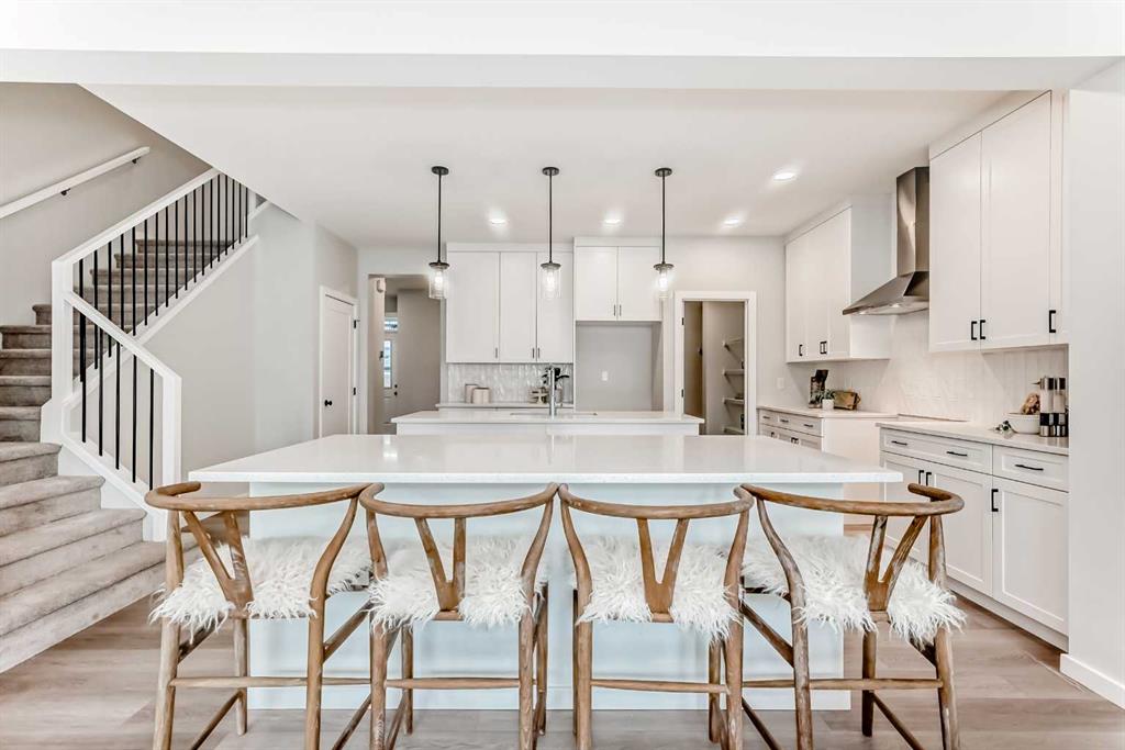 Picture of 41 Walgrove Bay SE, Calgary Real Estate Listing