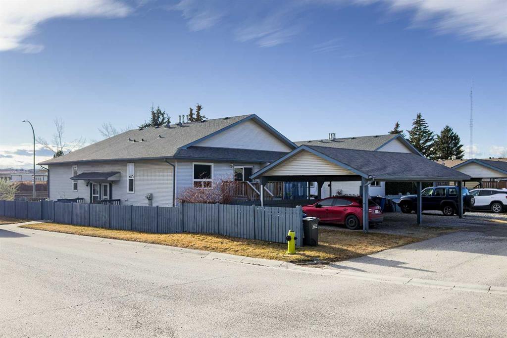 Picture of 2, 532 First Street E, Cochrane Real Estate Listing