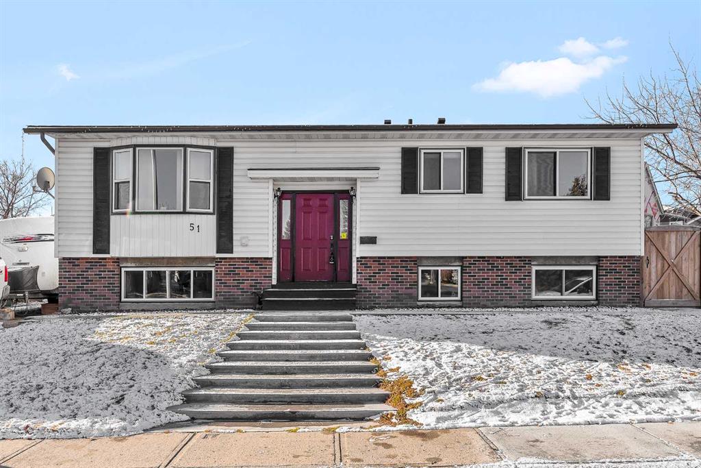 Picture of 51 Huntstrom Road NE, Calgary Real Estate Listing