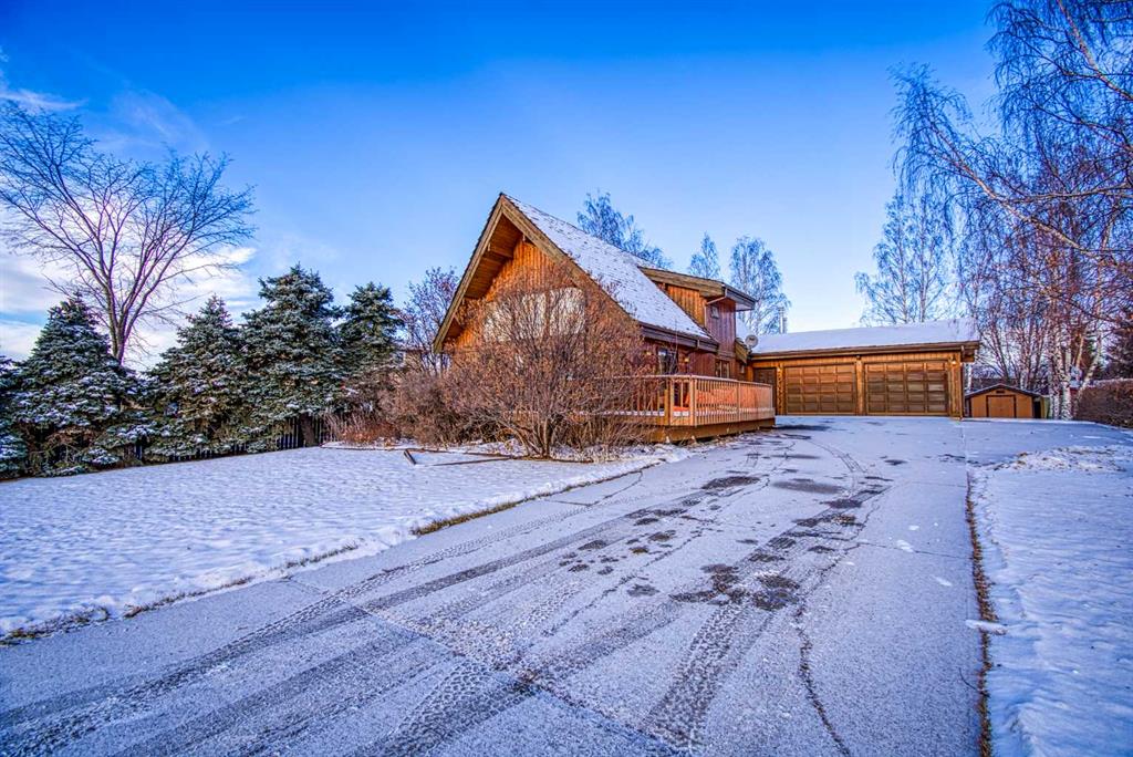 Picture of 745 Cedar Street , Beaverlodge Real Estate Listing