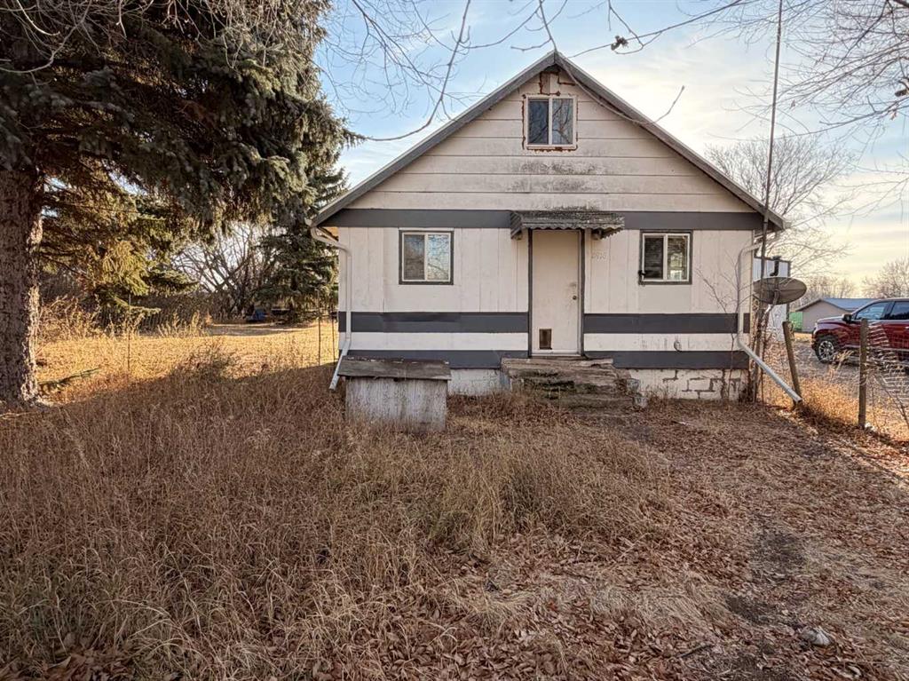 Picture of 237 Hazel Street , Metiskow Real Estate Listing
