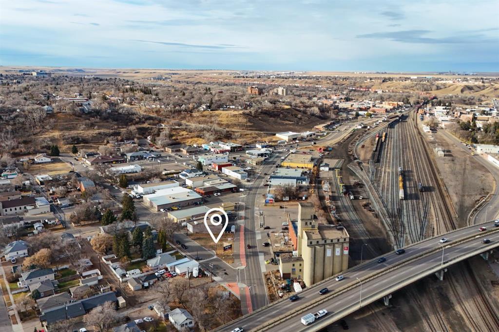 Picture of 698 South Railway Street SE, Medicine Hat Real Estate Listing