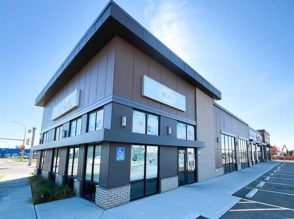 Picture of 101, 1751 Strachan Road SE, Medicine Hat Real Estate Listing