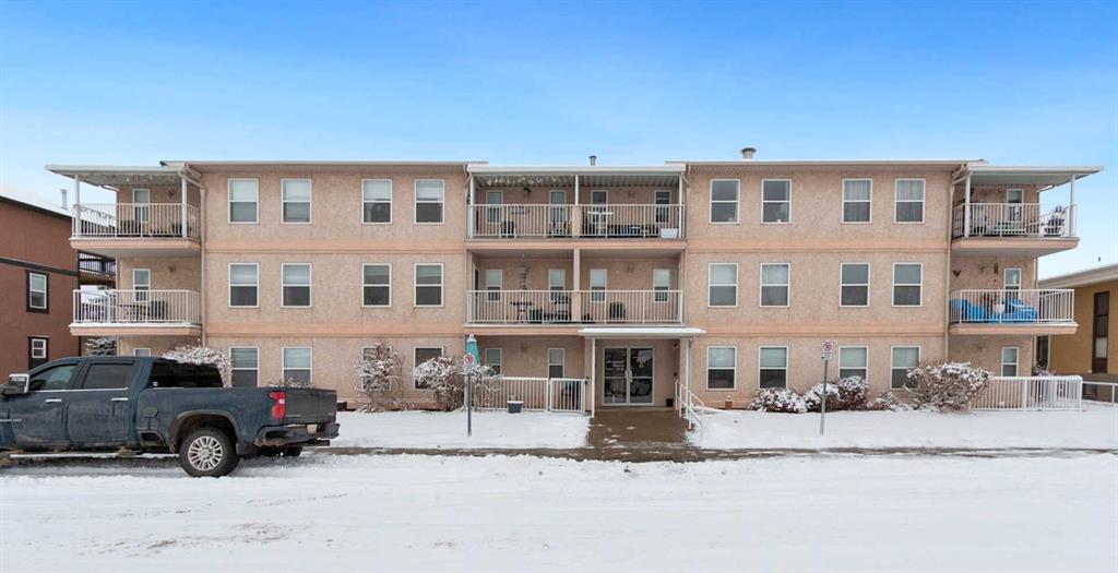 Picture of 202, 5026 49 Street , Olds Real Estate Listing