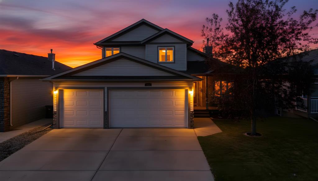 Picture of 100 Hillcrest Boulevard , Strathmore Real Estate Listing