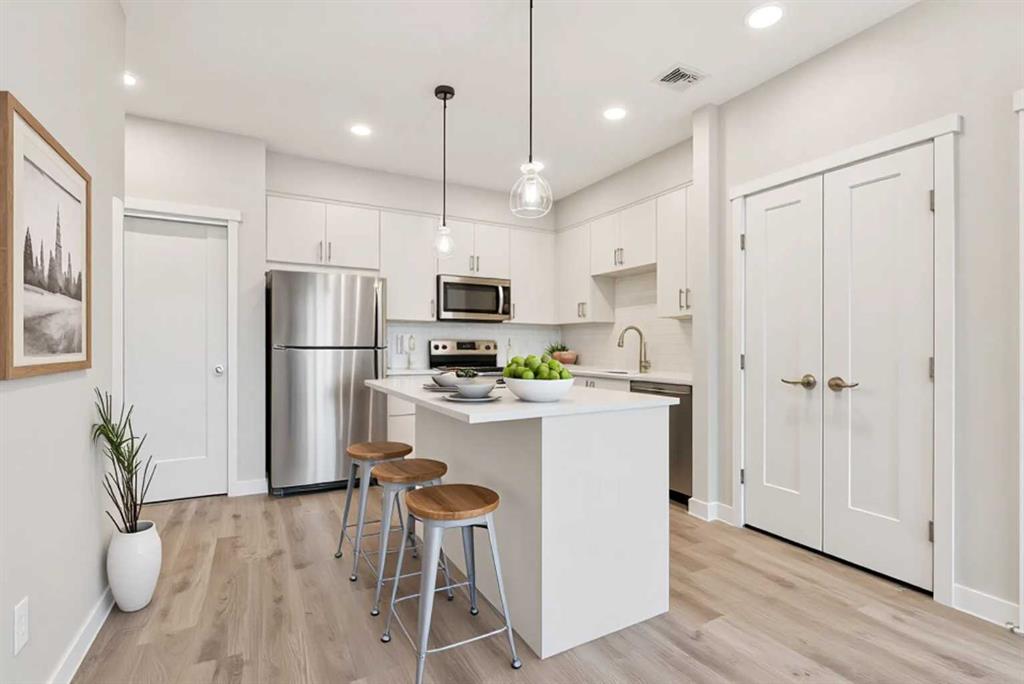 Picture of 104, 655 Shawnee Square SW, Calgary Real Estate Listing