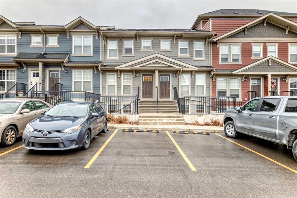 Picture of 152 Cranbrook Square SE, Calgary Real Estate Listing