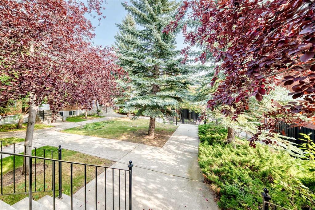 Picture of 84 Inverness Square SE, Calgary Real Estate Listing