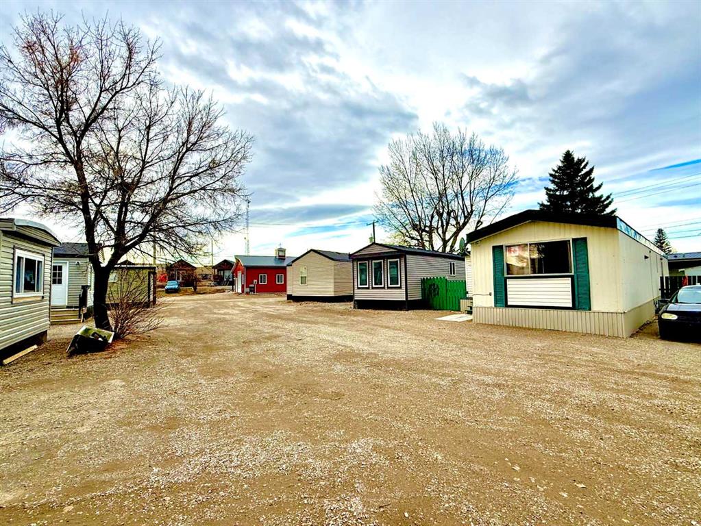 Picture of 1048 Elk Avenue , Pincher Creek Real Estate Listing