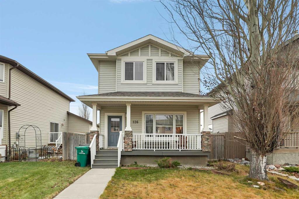 Picture of 126 Silkstone Road W, Lethbridge Real Estate Listing