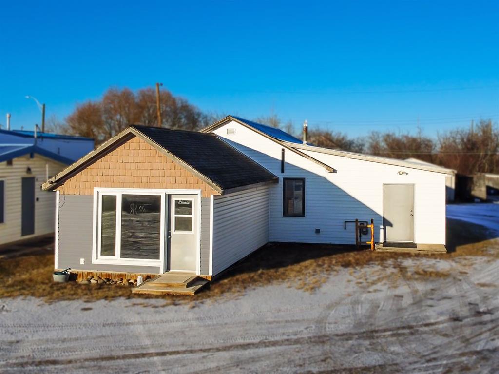 Picture of 8 Railway Avenue NE, Falher Real Estate Listing